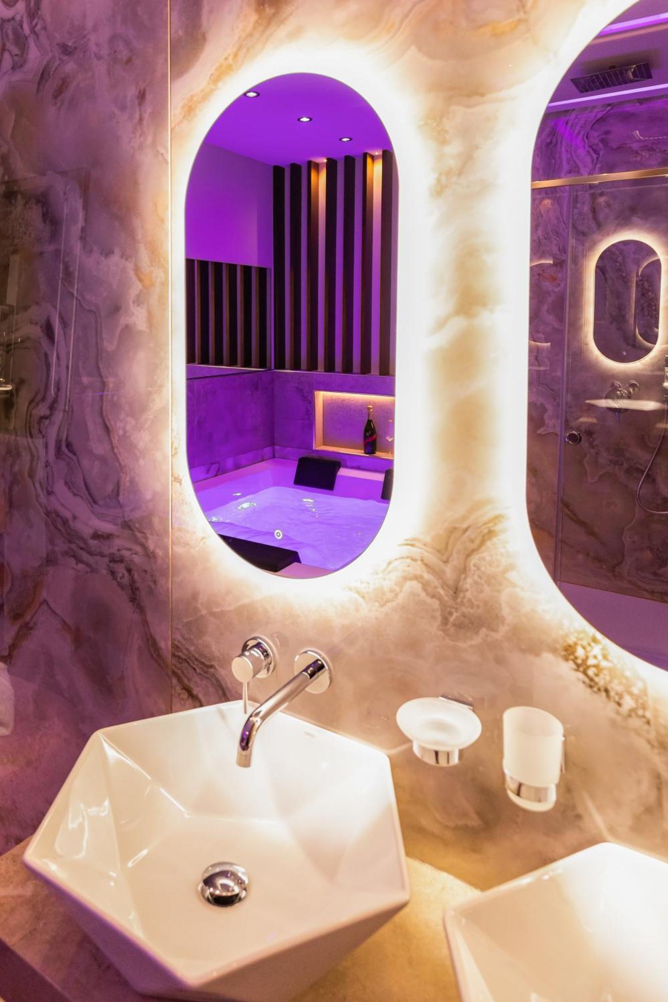 Albadea Deco&Jacuzzi Hotel Rome Exterior photo